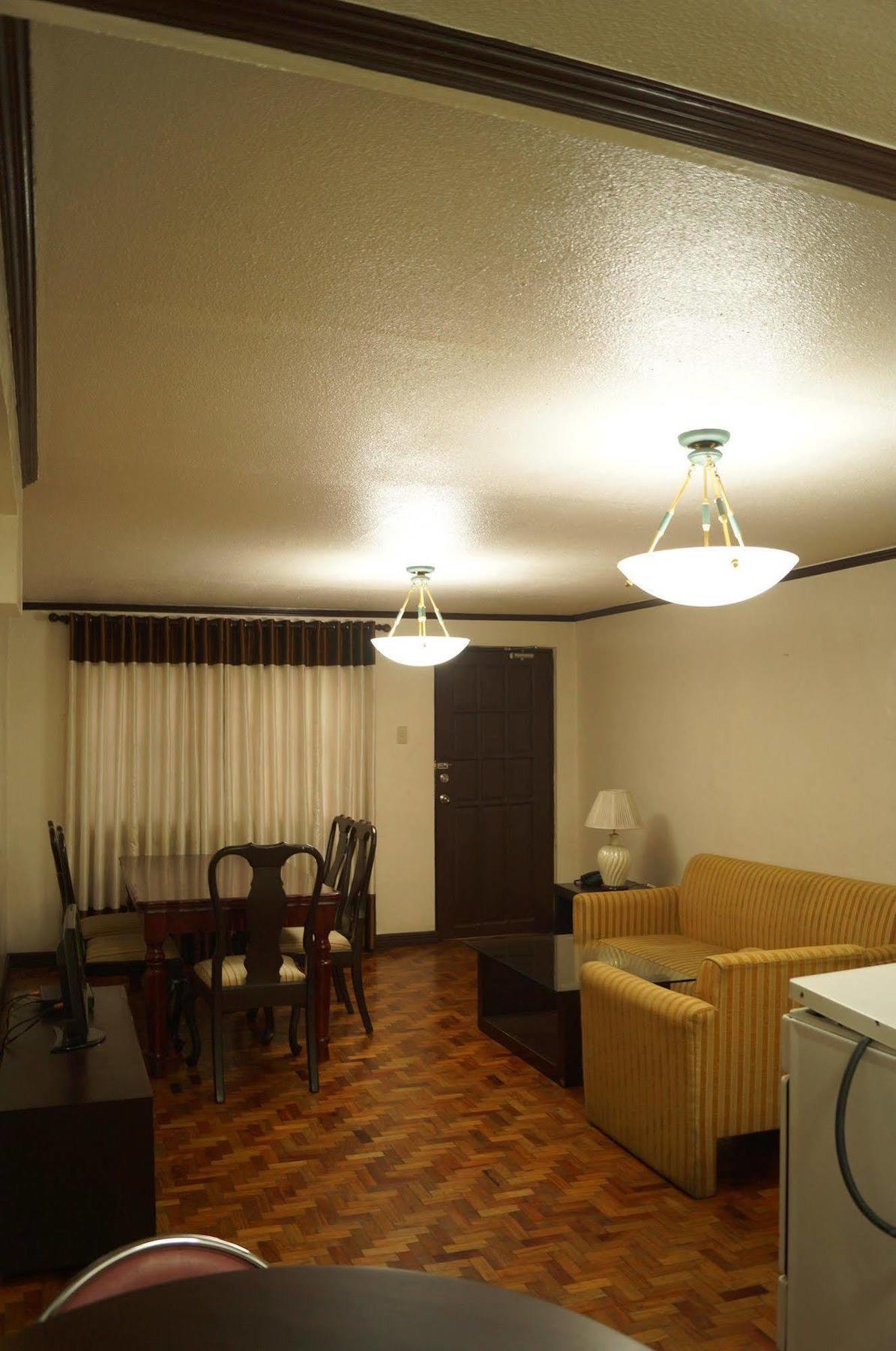 El Rico Suite Makati By Reddoorz Makati City Exterior foto