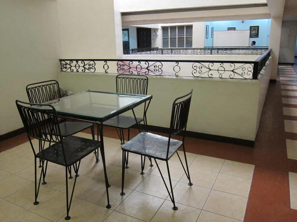 El Rico Suite Makati By Reddoorz Makati City Exterior foto